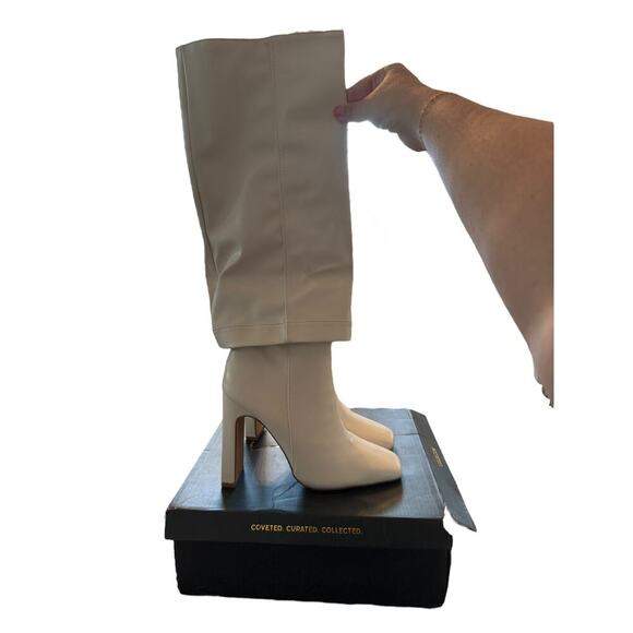 Lulu's Cream Ankle Boots - Picture 4 of 12